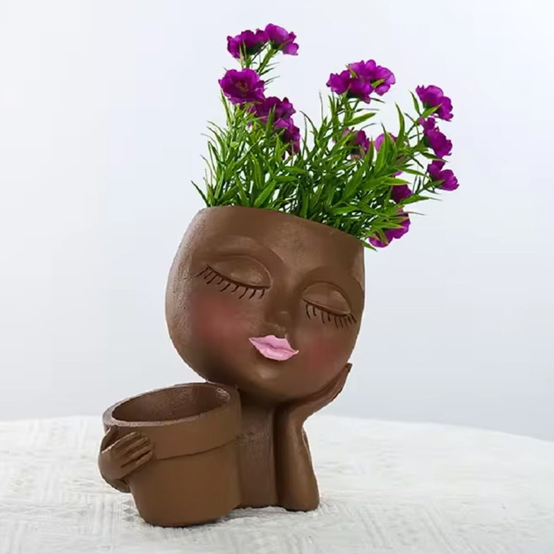 Jardinera con Cara de Niña