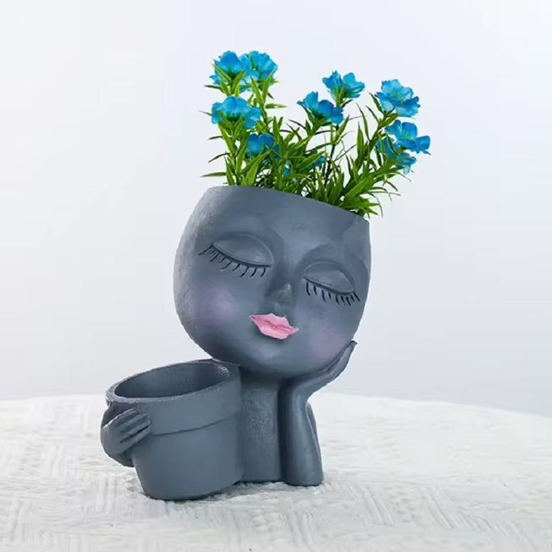Jardinera con Cara de Niña