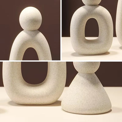 Estatua minimalista de la familia